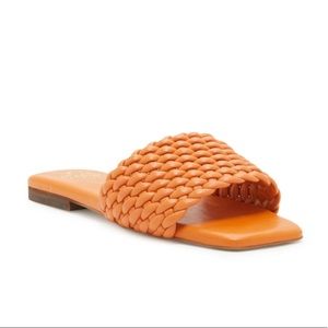 ARISSA SLIDE Vince Camuto - NWT